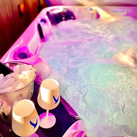 Beautiful Hot Tub Suite In 莱瑟姆-圣安妮 外观 照片